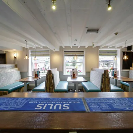 The Swan 3*